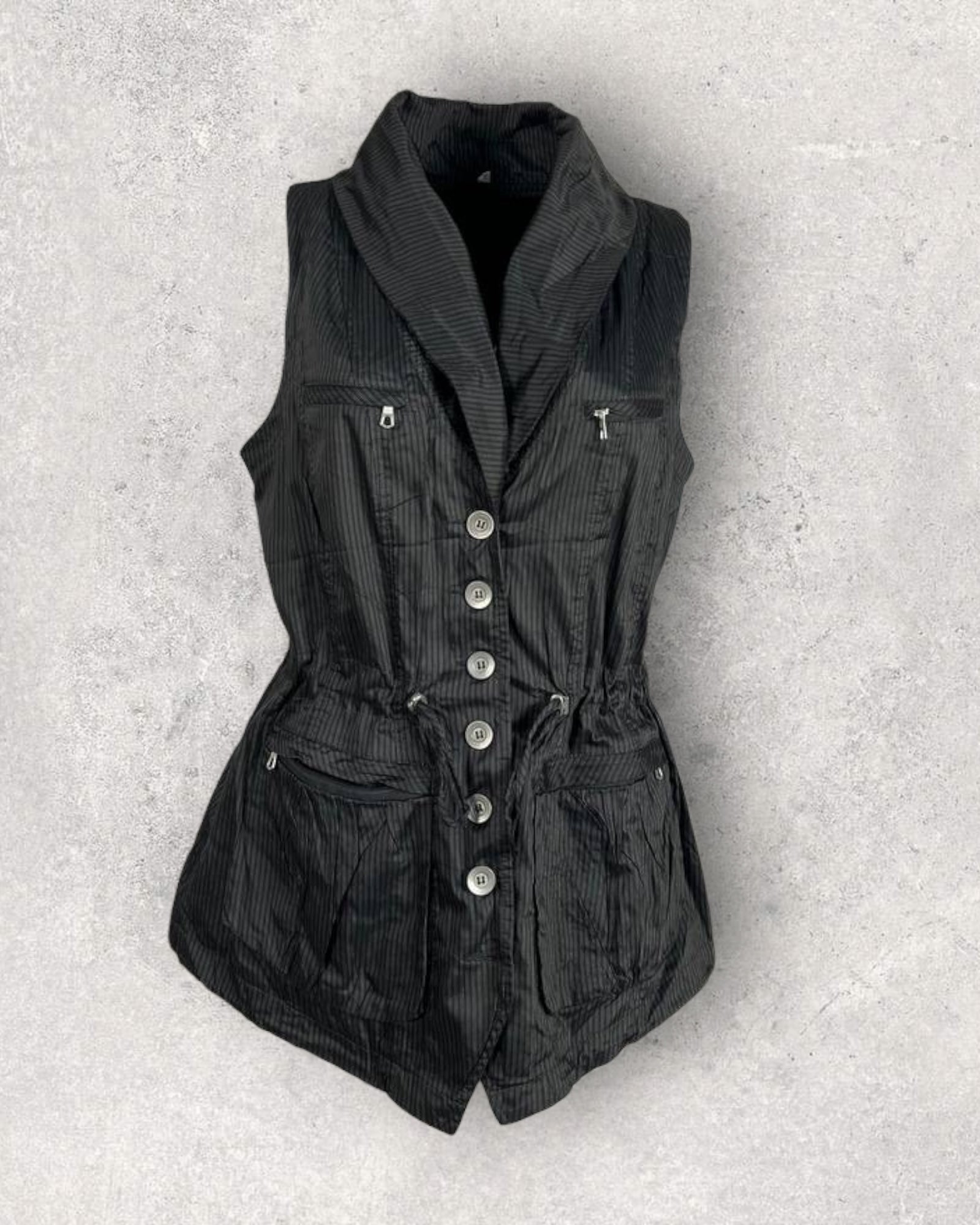 Black vest with buttons (M-L)