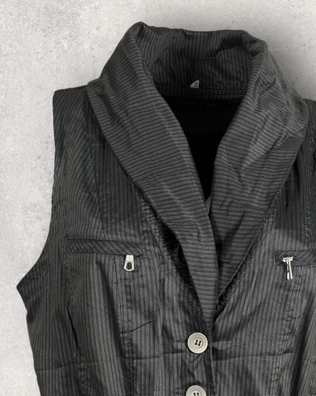 Black vest with buttons (M-L)