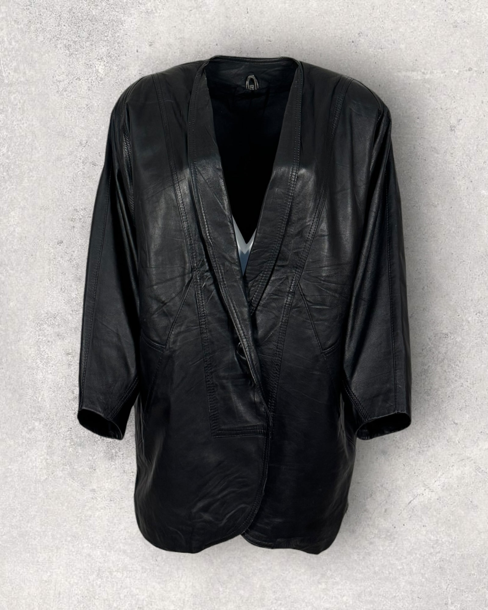 Timeless Oversized Noir Jacket (L-XL)